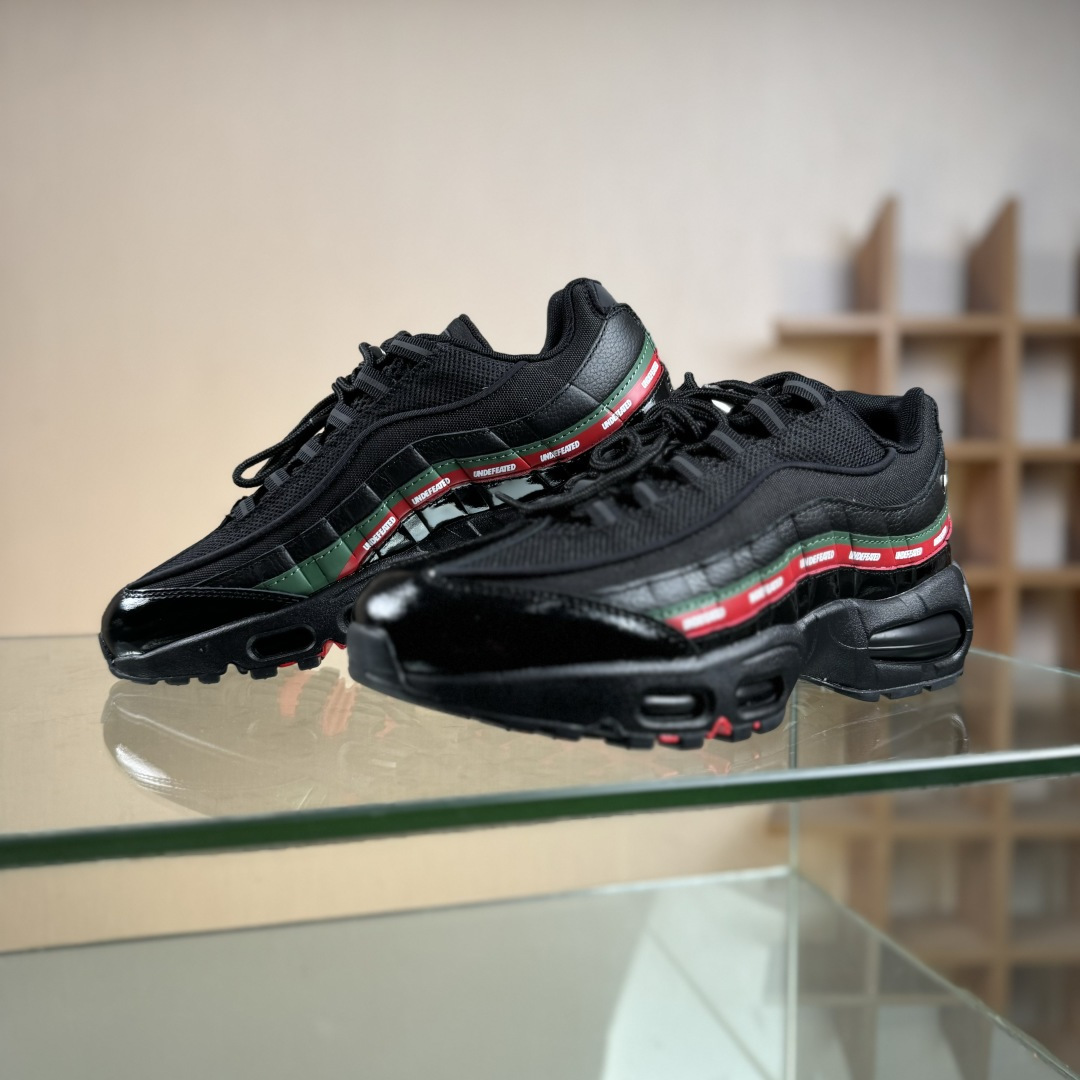 外贸超人气顶流单品 纯原版 UNDEFEATED x NK Air Max 95 ” Black ” 五道杠联名款低帮休闲运动鞋 IB4453-001