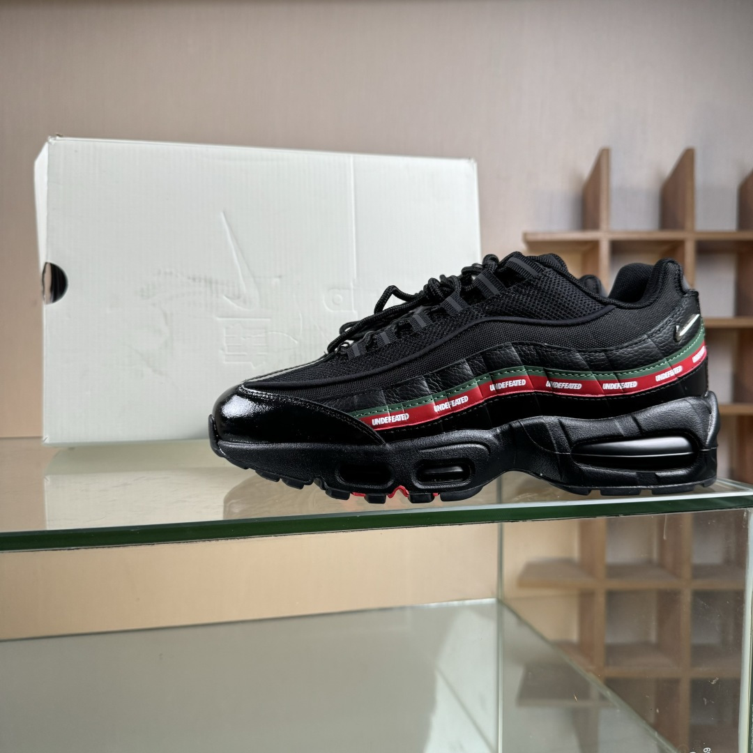 外贸超人气顶流单品 纯原版 UNDEFEATED x NK Air Max 95 ” Black ” 五道杠联名款低帮休闲运动鞋 IB4453-001