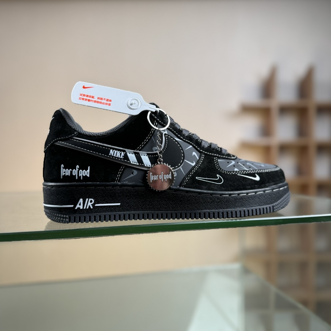 Nike Air Force 1’07 Low 黑乱勾 空军一号低帮休闲板鞋 DD8585-200