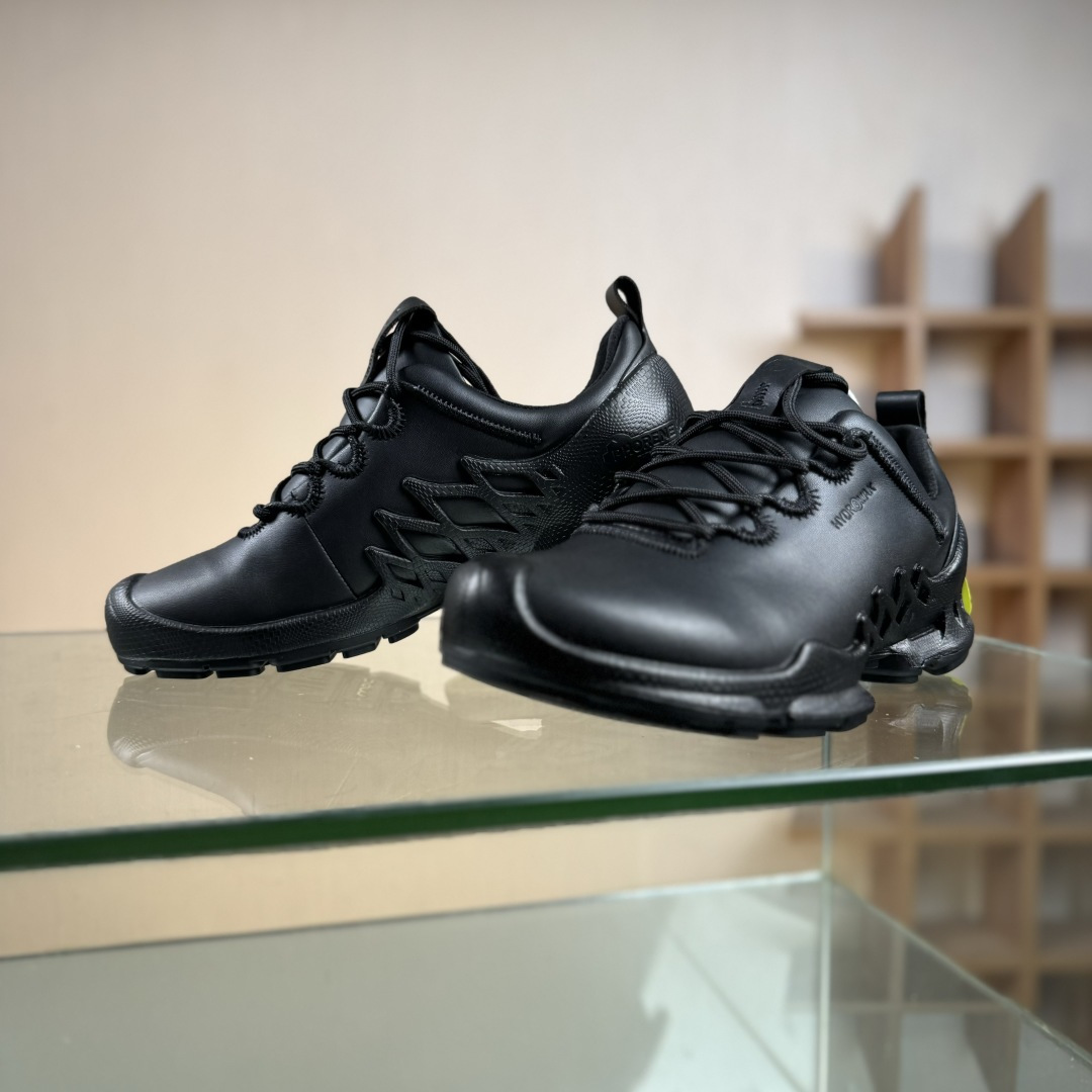 ECCO爱步BIOM真皮运动鞋 防滑健步慢跑鞋