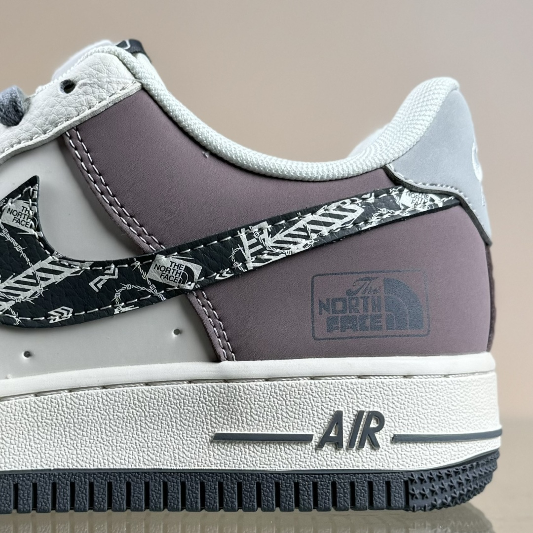 Nike Air Force 1 ‘07 Low “北面联名——米灰黑涂鸦勾”空军一号 QW5606-271