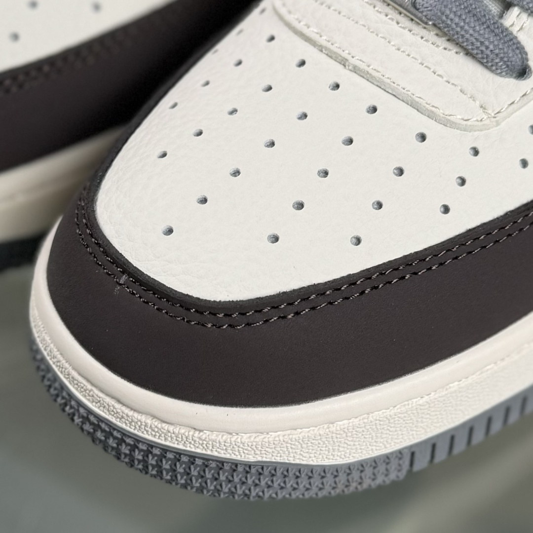 Nike Air Force 1 ‘07 Low “北面联名——米灰黑涂鸦勾”空军一号 QW5606-271