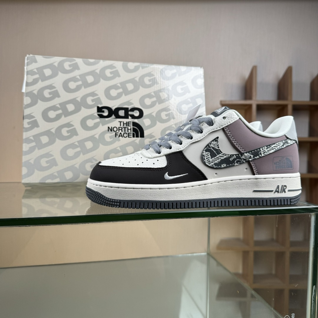 Nike Air Force 1 ‘07 Low “北面联名——米灰黑涂鸦勾”空军一号 QW5606-271