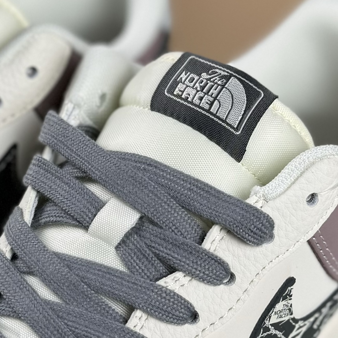 Nike Air Force 1 ‘07 Low “北面联名——米灰黑涂鸦勾”空军一号 QW5606-271