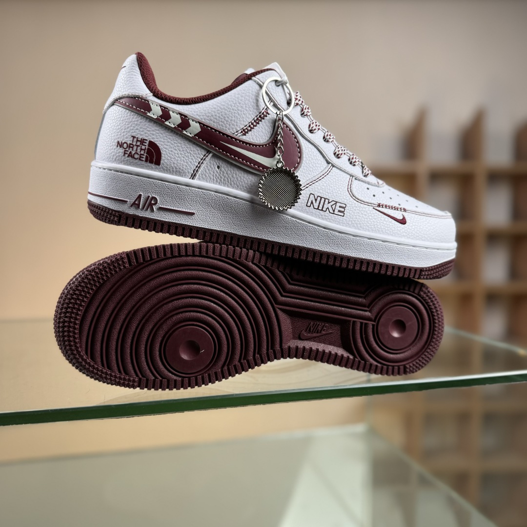 NIke Air Force 1 '07 Low “北面联名——白锈红”空军一号 低帮 运动鞋 休闲鞋 SU2305-141