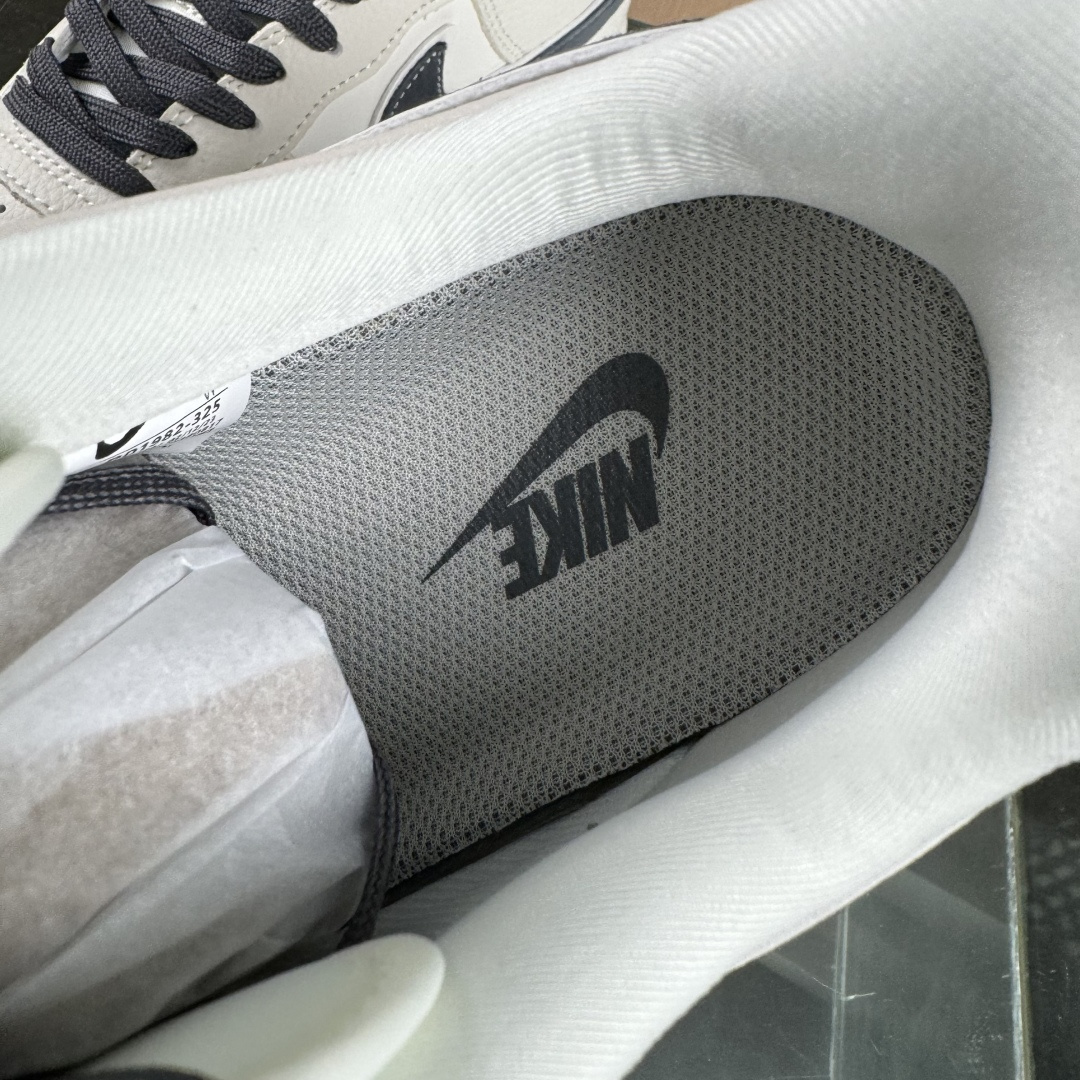 Nike Air Force 1'07 Low 米灰红猪八革 空军一号低帮休闲板鞋 DD1982-325 Nike Air Force 1'07 Low 米灰红猪八革 空军一号低帮休闲板鞋 DD1982-325