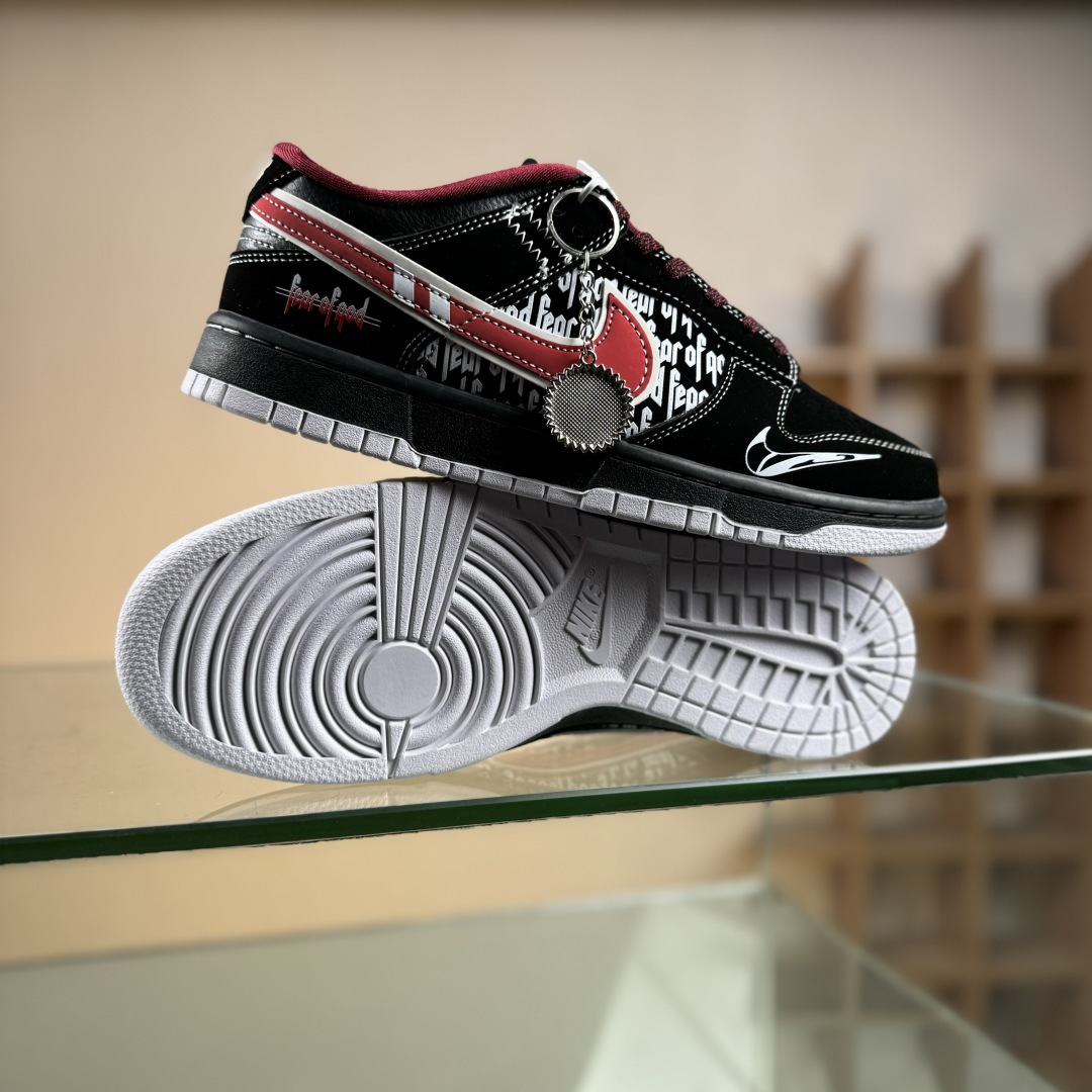 Nike SB Dunk Low“字母黑红勾” 低帮休闲板鞋 KK1333-051
