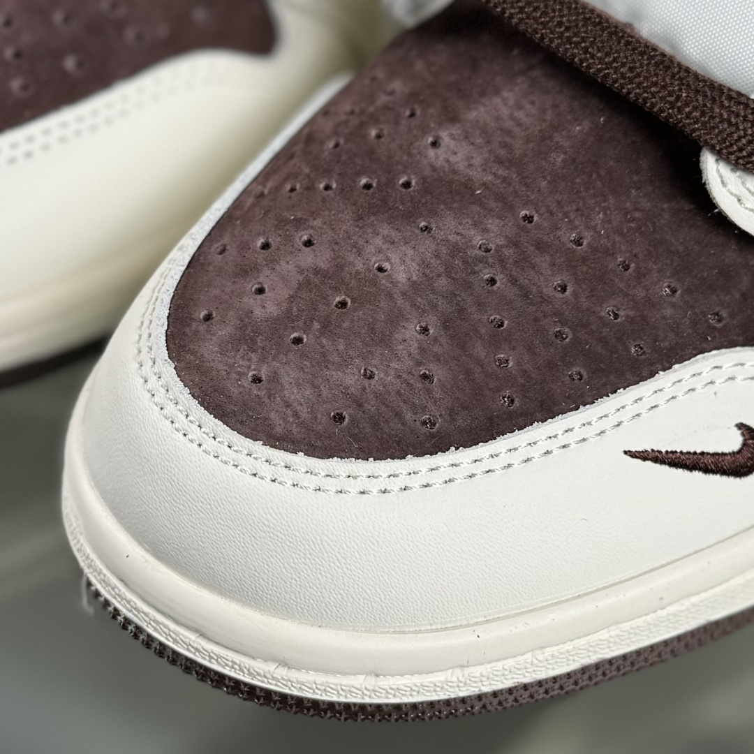 Travis Scott x Fragment Design x Jordan Air Jordan 1 Low OG SP “北面三方联名-米棕猪八革” DM7866-121