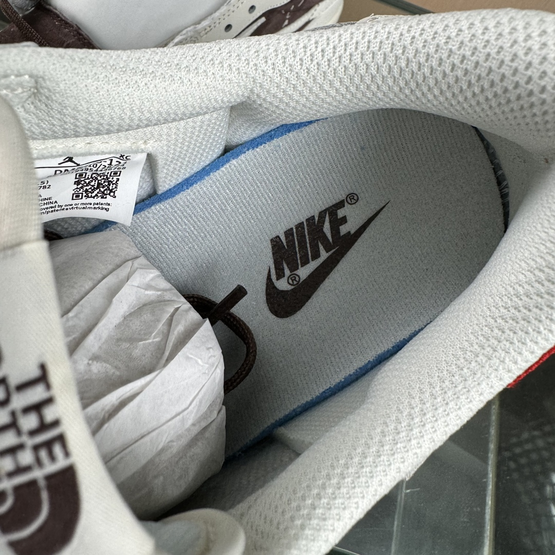 Travis Scott x Fragment Design x Jordan Air Jordan 1 Low OG SP “北面三方联名-米棕猪八革” DM7866-121