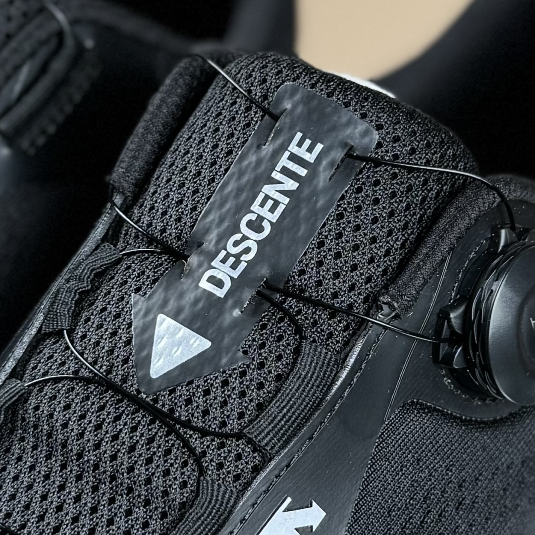 DESCENTE迪桑特 LAVITATE WIRE 3.0轻盈缓震透气鞋面 D5231RRN07-Top High Quatity Cheap Sneakers Fashion Clothing Clothes Bags handbags Shoes of all Brand wholesale With The best Quality And Beautiful Price from China Factory Chinese suppliers wholesaler seller DESCENTE迪桑特 LAVITATE WIRE 3.0轻盈缓震透气鞋面 D5231RRN07