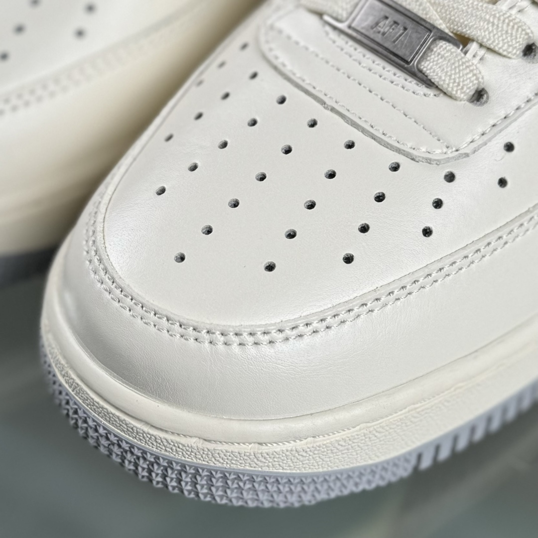NIke Air Force 1 '07 LOW 奶白雾灰 空军一号低帮 运动鞋 NH0601-581