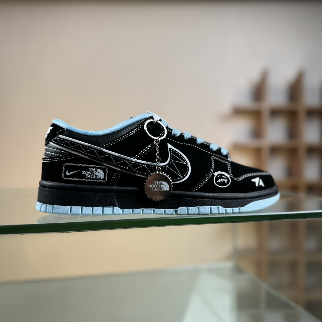 Nike SB Dunk Low“磨砂黑鬼脸” 周年高端定制 低帮休闲板鞋 KK1333-052