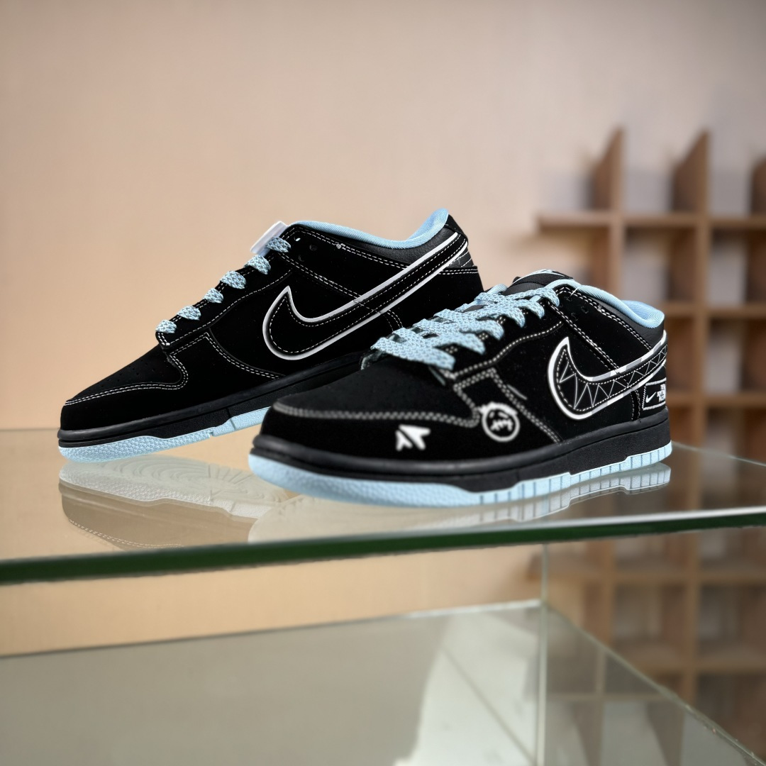 Nike SB Dunk Low“磨砂黑鬼脸” 周年高端定制 低帮休闲板鞋 KK1333-052