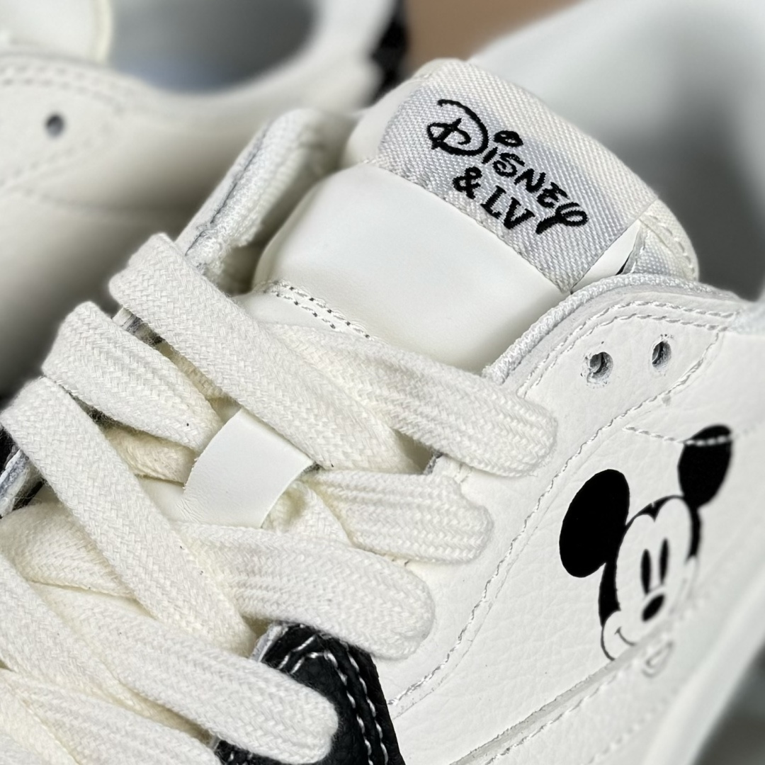 Travis Scott x Jordan 1 Low LV 迪士尼 三方联名-白黑米老鼠 倒勾低帮休闲版本 DZ2688-003 Travis Scott x Jordan 1 Low LV 迪士尼 三方联名-白黑米老鼠 倒勾低帮休闲版本 DZ2688-003