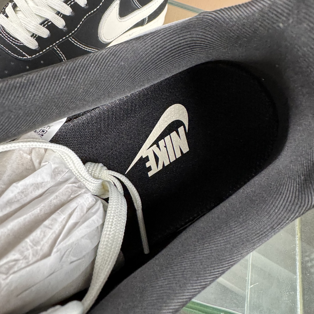 NIke Air Force 1 '07 LOW 黑白红底 运动鞋 休闲鞋 DF0188-118