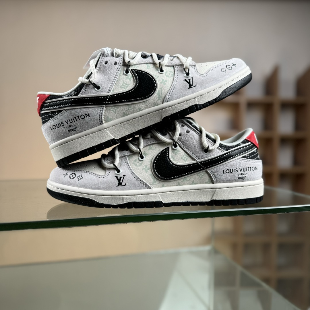 Nike SB Dunk Low LV联名 荔纹勾抽绳 周年高端定制 低帮休闲板鞋 CX5050-Y53-Top High Quatity Cheap Sneakers Fashion Clothing Clothes Bags handbags Shoes of all Brand wholesale With The best Quality And Beautiful Price from China Factory Chinese suppliers wholesaler seller Nike SB Dunk Low LV联名 荔纹勾抽绳 周年高端定制 低帮休闲板鞋 CX5050-Y53
