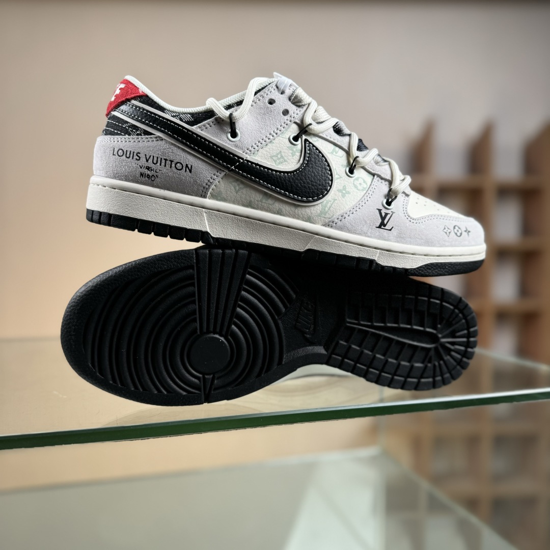 Nike SB Dunk Low LV联名 荔纹勾抽绳 周年高端定制 低帮休闲板鞋 CX5050-Y53-Top High Quatity Cheap Sneakers Fashion Clothing Clothes Bags handbags Shoes of all Brand wholesale With The best Quality And Beautiful Price from China Factory Chinese suppliers wholesaler seller Nike SB Dunk Low LV联名 荔纹勾抽绳 周年高端定制 低帮休闲板鞋 CX5050-Y53