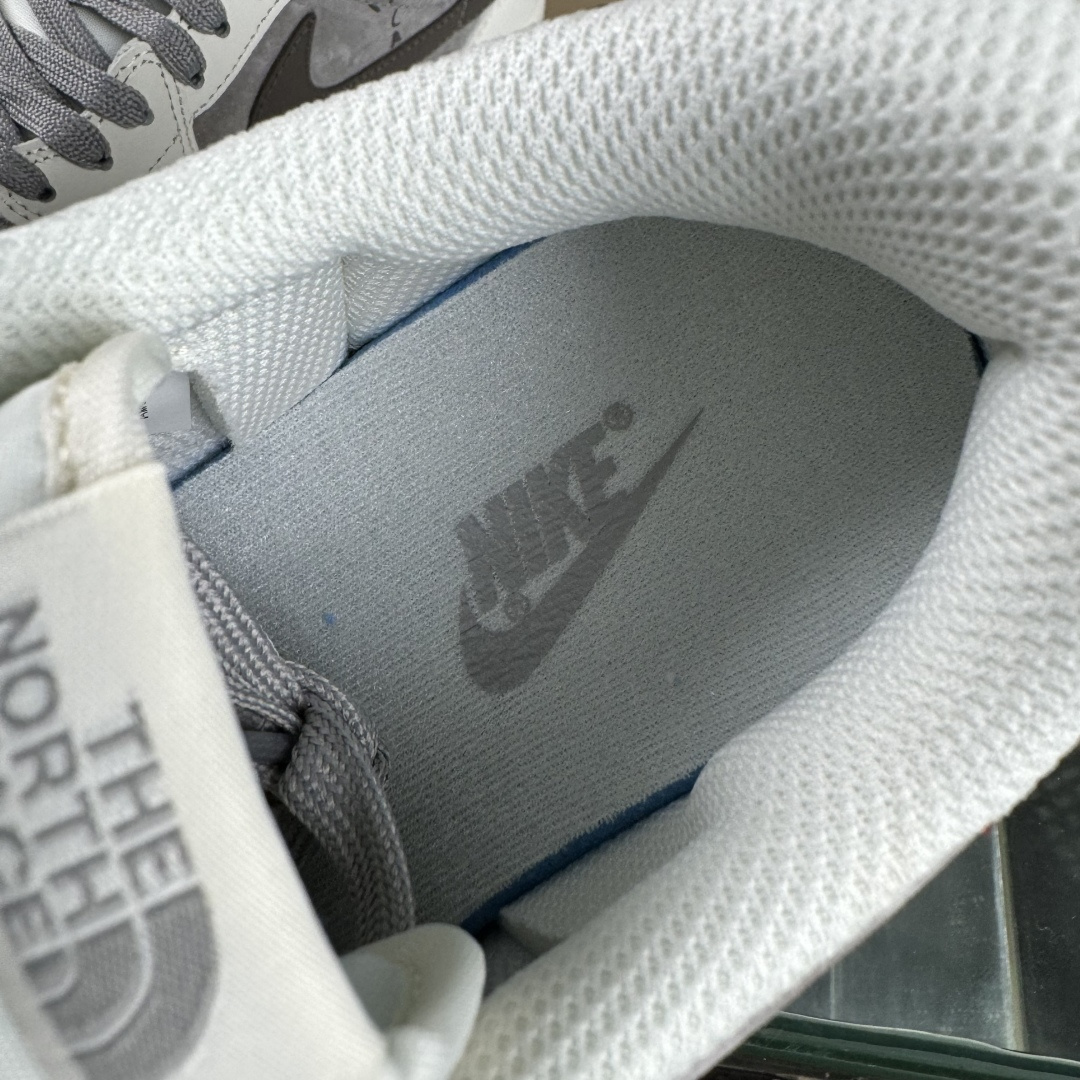 Nike Air Jordan 1 x Travis Scott AJ1倒勾 乔一倒钩 ‘DIY’定制 耐克 低帮文化篮球鞋 DM7866-127