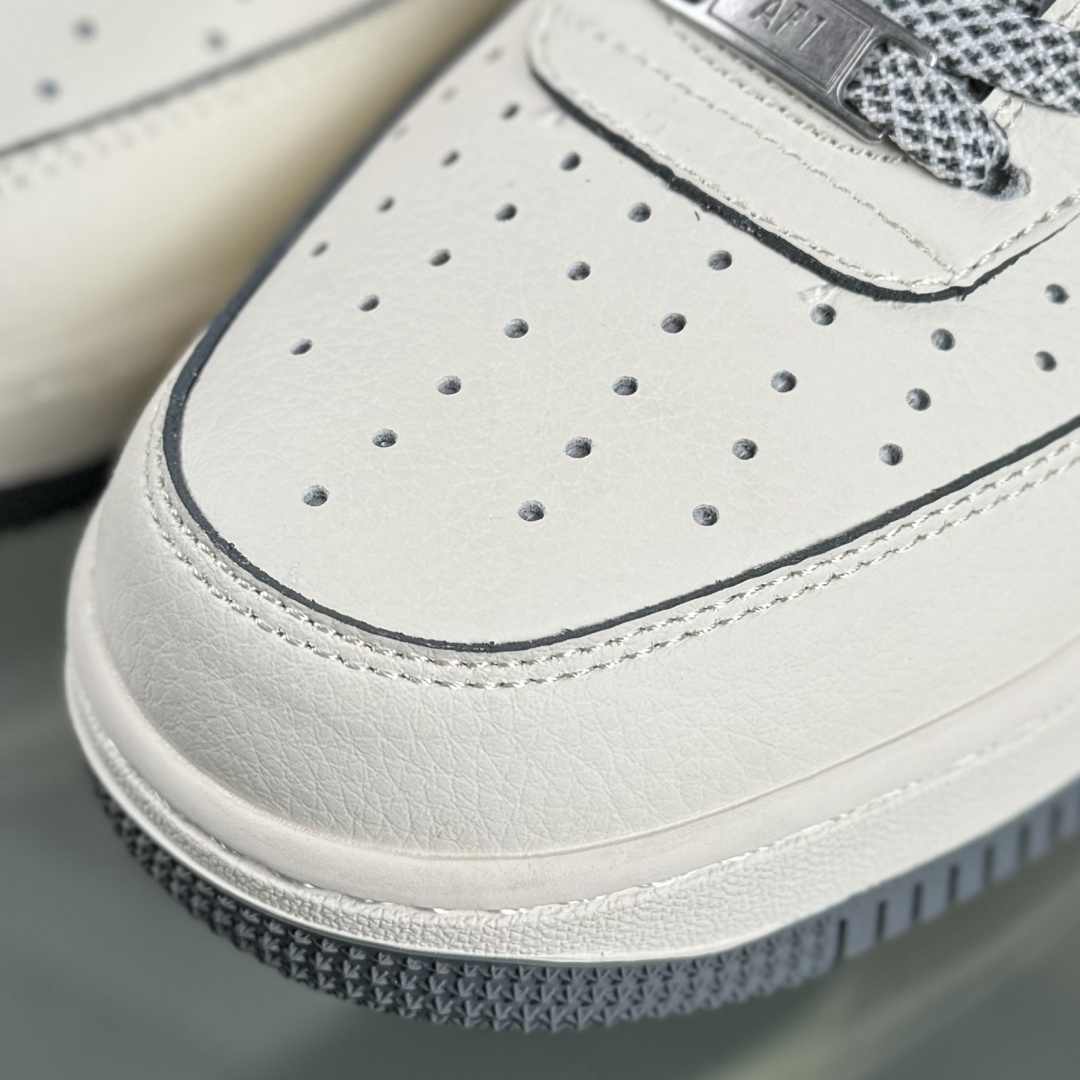 Nike Air Force 1'07 Low 北面联名 米灰网格 空军一号低帮休闲板鞋 JP8028-058 Nike Air Force 1'07 Low 北面联名 米灰网格 空军一号低帮休闲板鞋 JP8028-058