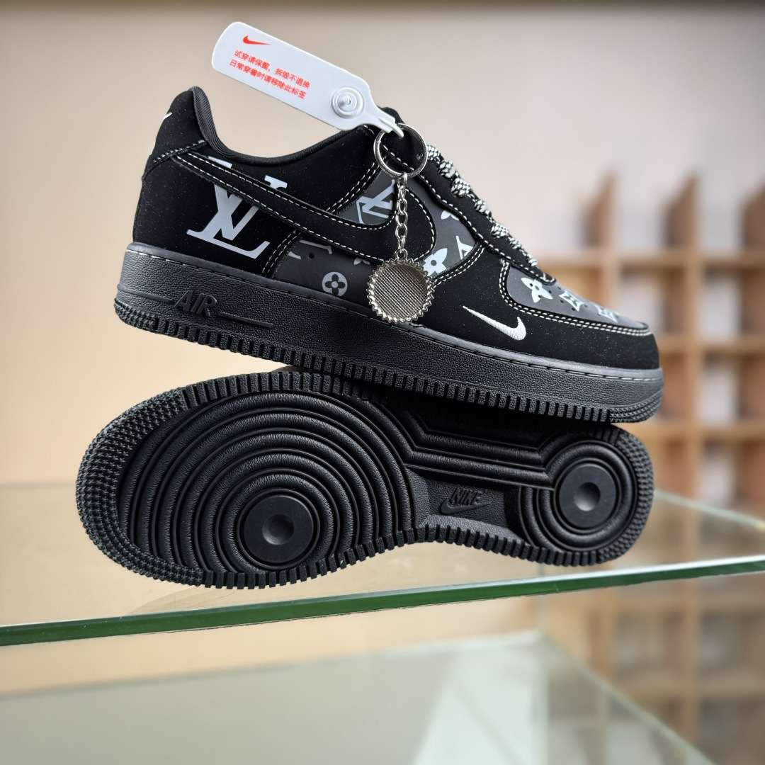 NIKE AIR FORCE 1‘07 LV联名 空军一号 低帮休闲鞋 XL1979-126