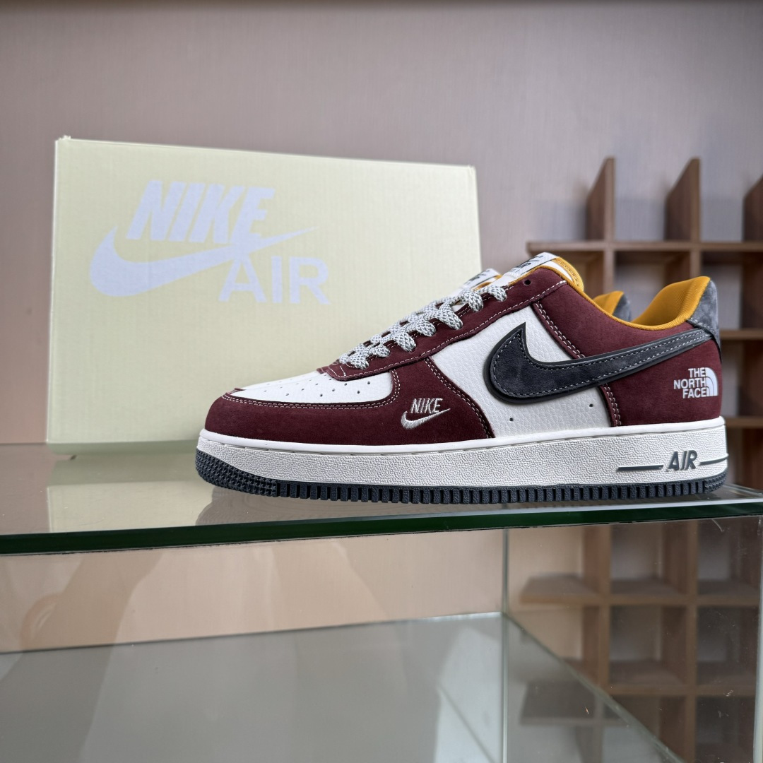 260 Nike Air Force 1 Low × The North Face联名款,简直是“户外风+经典板鞋”的王炸组合 SS1979-006-Chinese UA Cheap High Quatity Brand Clothes Bags handbags Sneakers wholesale wholesaler seller from China Factory suppliers Fashion Clothing Shoes best Quality Beautiful Price 260 Nike Air Force 1 Low × The North Face联名款,简直是“户外风+经典板鞋”的王炸组合 SS1979-006