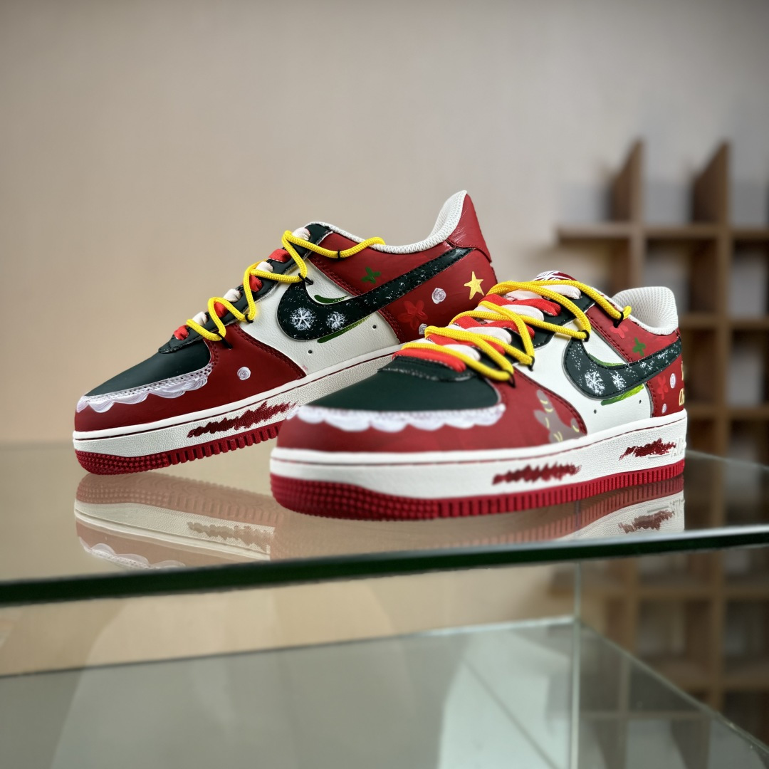 260 手绘涂鸦“圣诞糖霜”Nike Air Force 1 “ChristmFrosting”空军一号定制板鞋 SD1990-101-Chinese UA Cheap High Quatity Brand Clothes Bags handbags Sneakers wholesale wholesaler seller from China Factory suppliers Fashion Clothing Shoes best Quality Beautiful Price 260 手绘涂鸦“圣诞糖霜”Nike Air Force 1 “ChristmFrosting”空军一号定制板鞋 SD1990-101