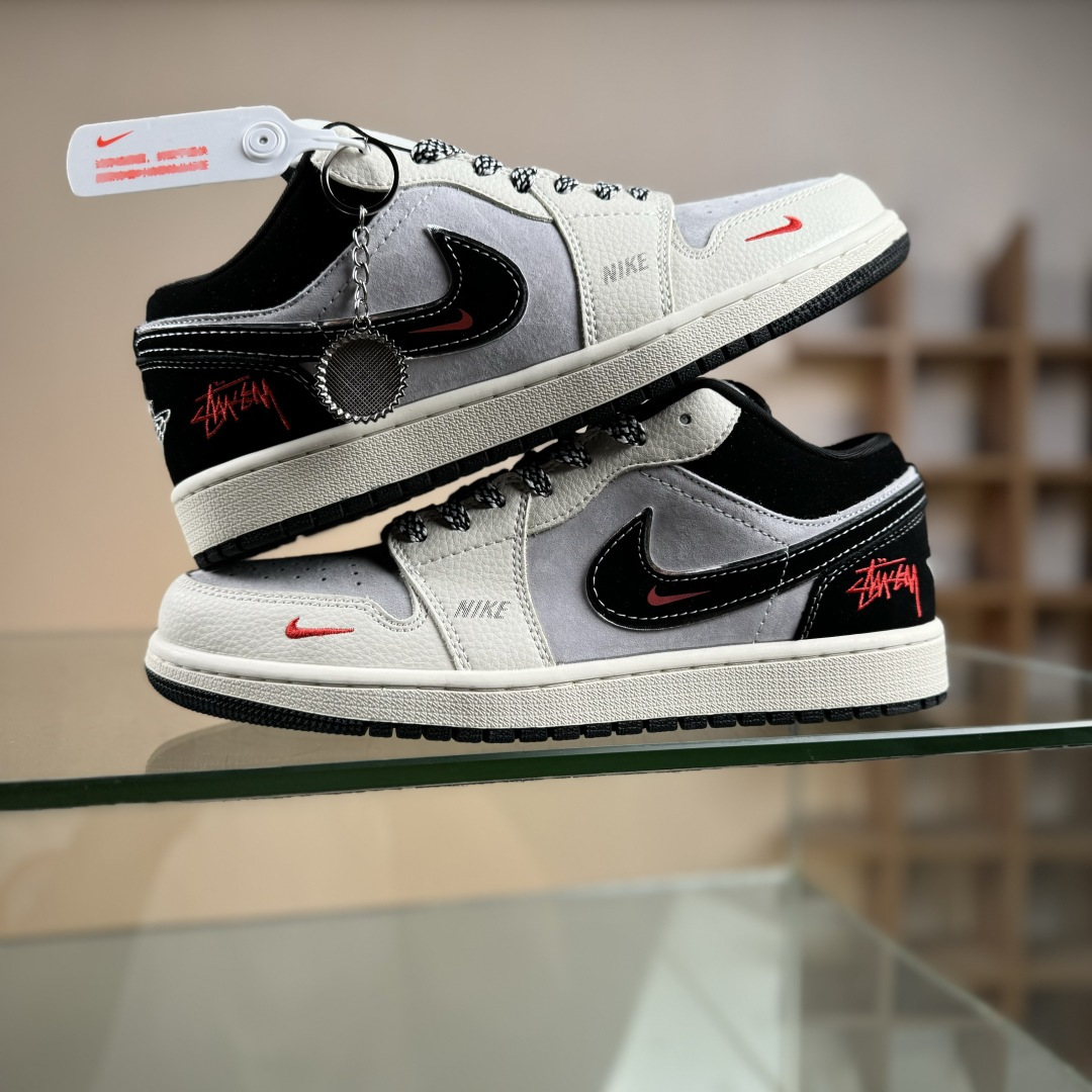 Nike Air Jordan 1 Low AJ1乔1低帮休闲板鞋 QG1988-016 Nike Air Jordan 1 Low AJ1乔1低帮休闲板鞋 QG1988-016
