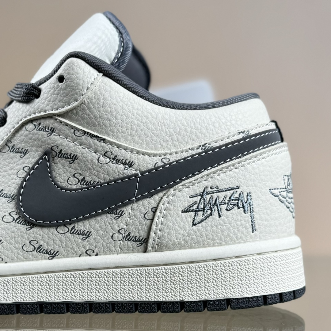 Nike Jordan Air Jordan 1“ 斯图西联名——米灰印花” 高端定制 低帮 复古 减震 防滑 耐磨 篮球鞋 LL8888-001