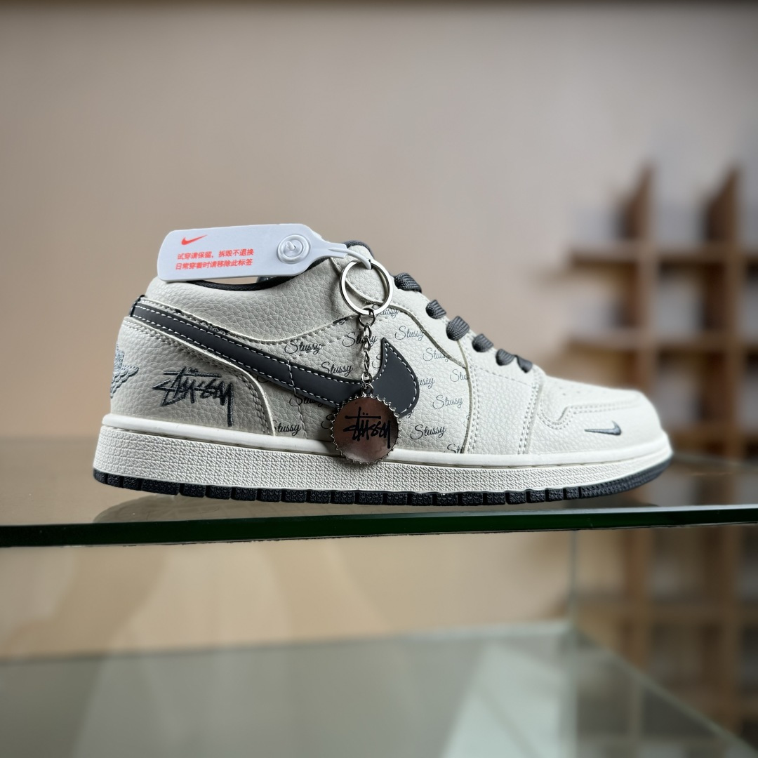Nike Jordan Air Jordan 1“ 斯图西联名——米灰印花” 高端定制 低帮 复古 减震 防滑 耐磨 篮球鞋 LL8888-001