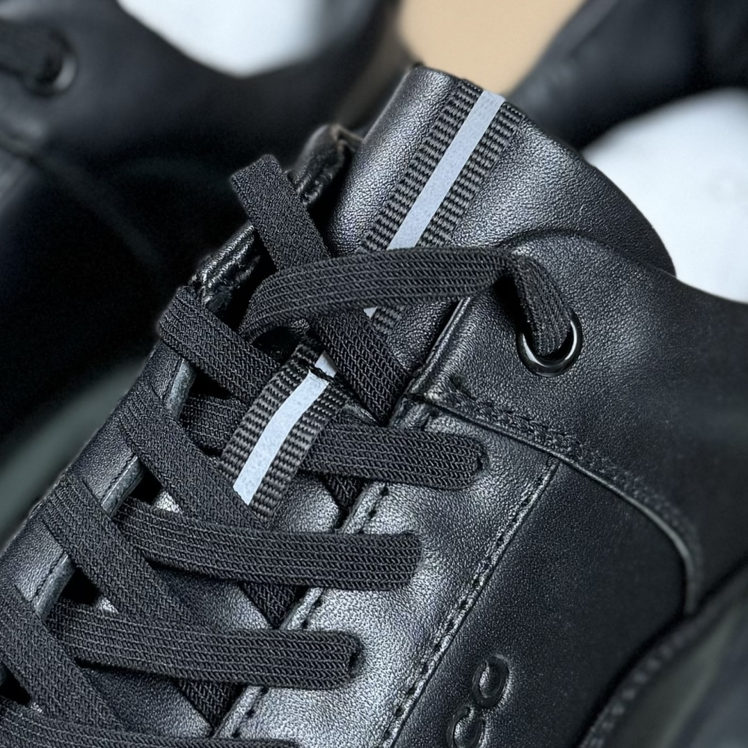 ECCO爱步男士运动鞋 真皮免系带百搭健身鞋 健步BIOM系列 鞋面采用牛皮革面料 ECCO爱步男士运动鞋 真皮免系带百搭健身鞋 健步BIOM系列 鞋面采用牛皮革面料