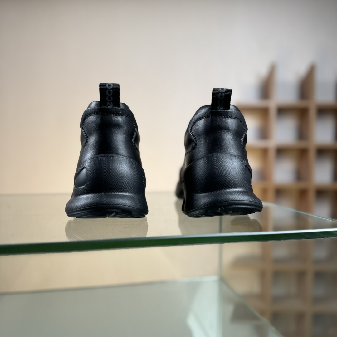 ECCO爱步男士运动鞋 真皮免系带百搭健身鞋 健步BIOM系列 鞋面采用牛皮革面料 ECCO爱步男士运动鞋 真皮免系带百搭健身鞋 健步BIOM系列 鞋面采用牛皮革面料