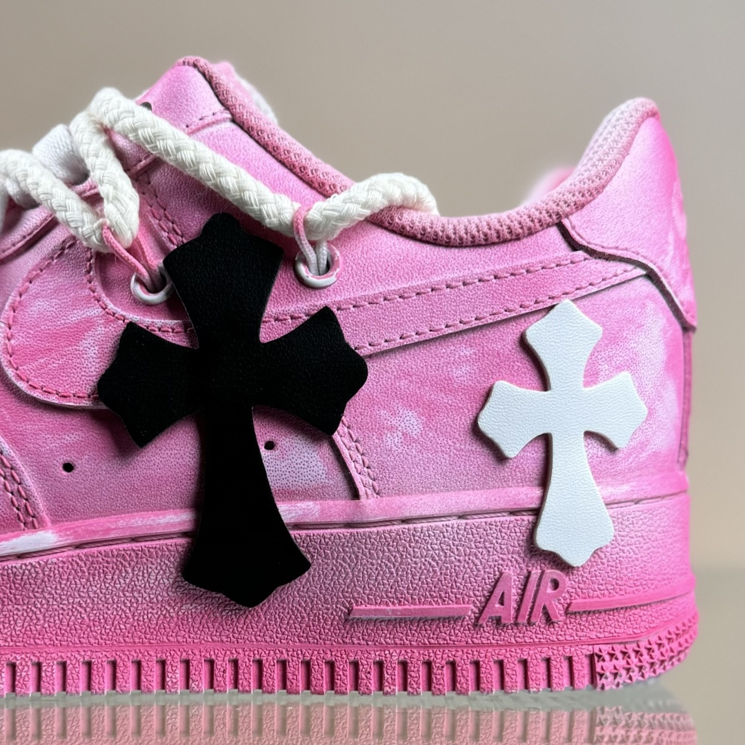 Nike Air Force 1'07“粉攻克罗” 空军一号 低帮休闲鞋 DX0788-001 Nike Air Force 1'07“粉攻克罗” 空军一号 低帮休闲鞋 DX0788-001