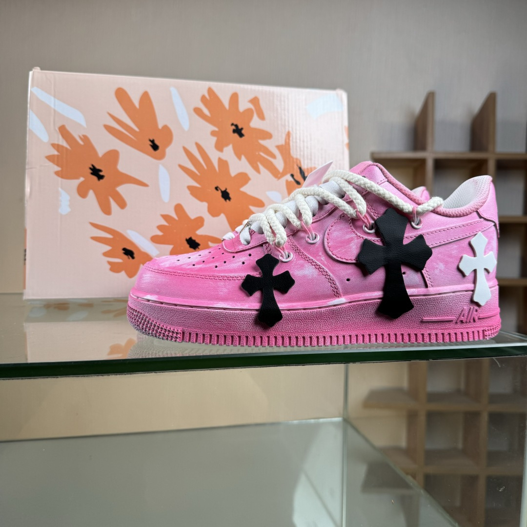 Nike Air Force 1'07“粉攻克罗” 空军一号 低帮休闲鞋 DX0788-001 Nike Air Force 1'07“粉攻克罗” 空军一号 低帮休闲鞋 DX0788-001