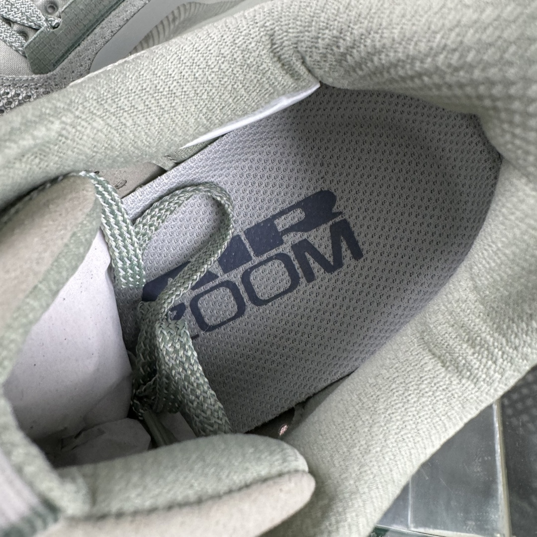 Nike Air Zoom Pegasus Premium 耐克网面全掌气垫缓震跑鞋 HQ2592-300