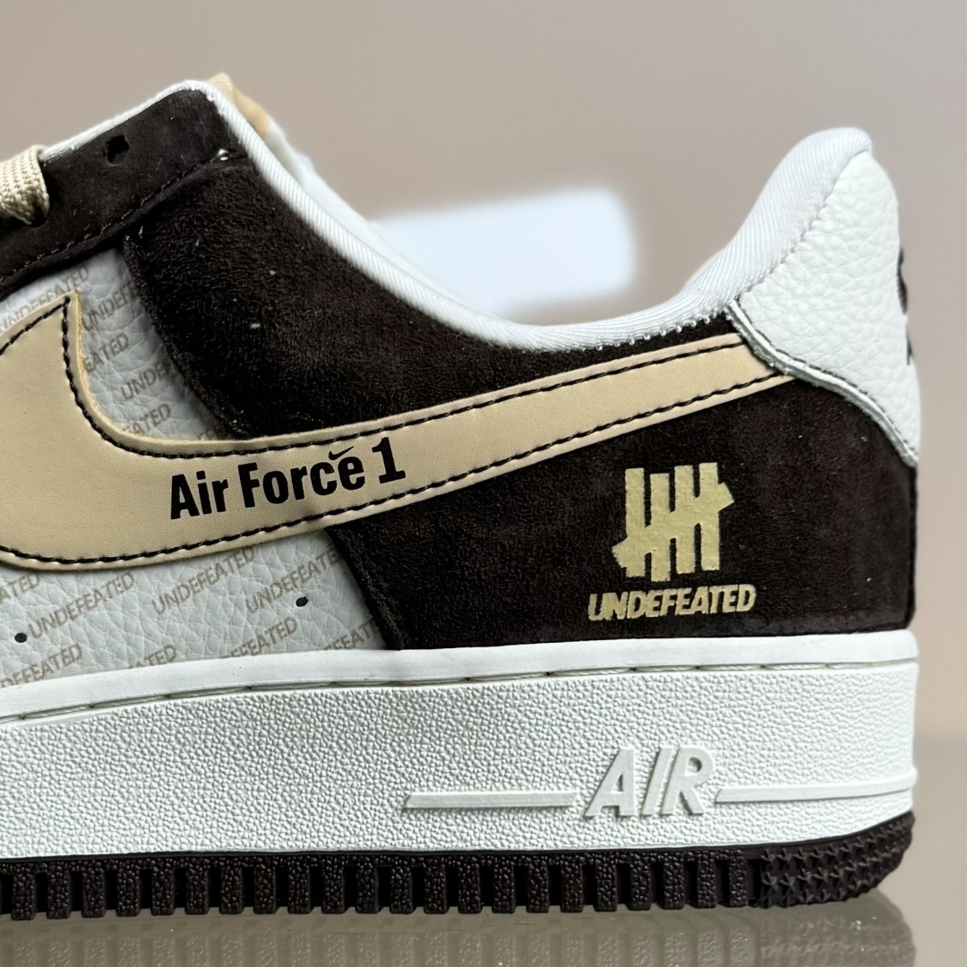 Nike Air Force 1'07 Low 联名 棕白金 空军一号低帮休闲板鞋 KD1688-001 Nike Air Force 1'07 Low 联名 棕白金 空军一号低帮休闲板鞋 KD1688-001