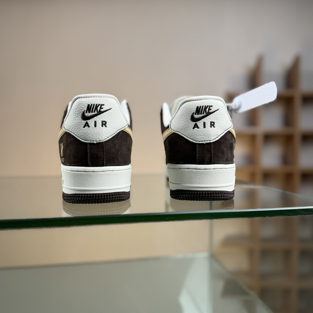 Nike Air Force 1'07 Low 联名 棕白金 空军一号低帮休闲板鞋 KD1688-001 Nike Air Force 1'07 Low 联名 棕白金 空军一号低帮休闲板鞋 KD1688-001
