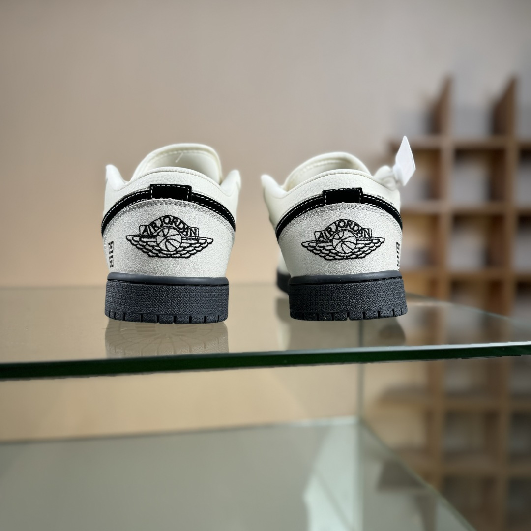 Nike Air Jordan 1 Low AJ1乔1低帮休闲板鞋 QL1988-001 Nike Air Jordan 1 Low AJ1乔1低帮休闲板鞋 QL1988-001