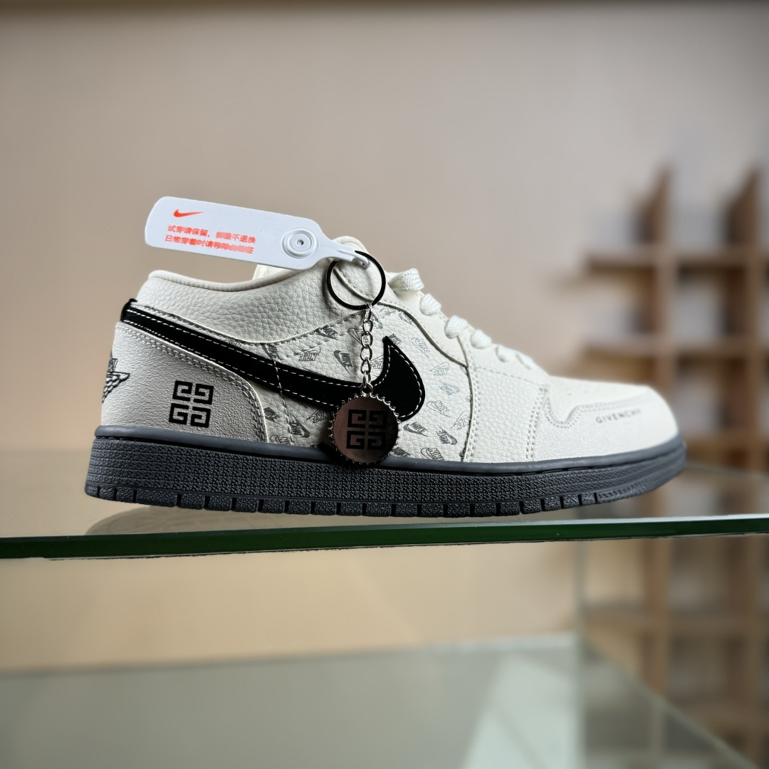 Nike Air Jordan 1 Low AJ1乔1低帮休闲板鞋 QL1988-001 Nike Air Jordan 1 Low AJ1乔1低帮休闲板鞋 QL1988-001