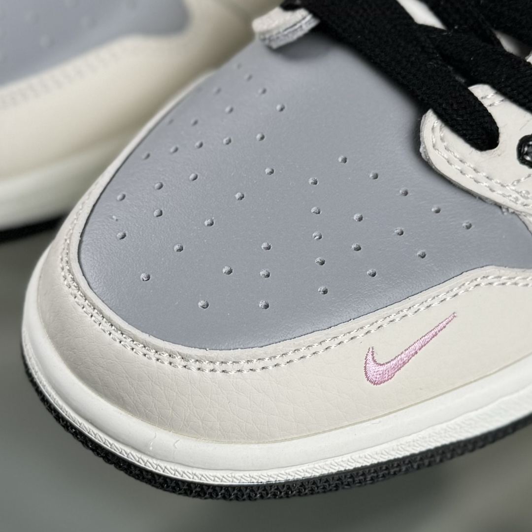 Nike Air Jordan 1 x Travis Scott AJ1倒勾 乔一倒钩 ‘DIY’定制 耐克 低帮文化篮球鞋 DZ2688-005