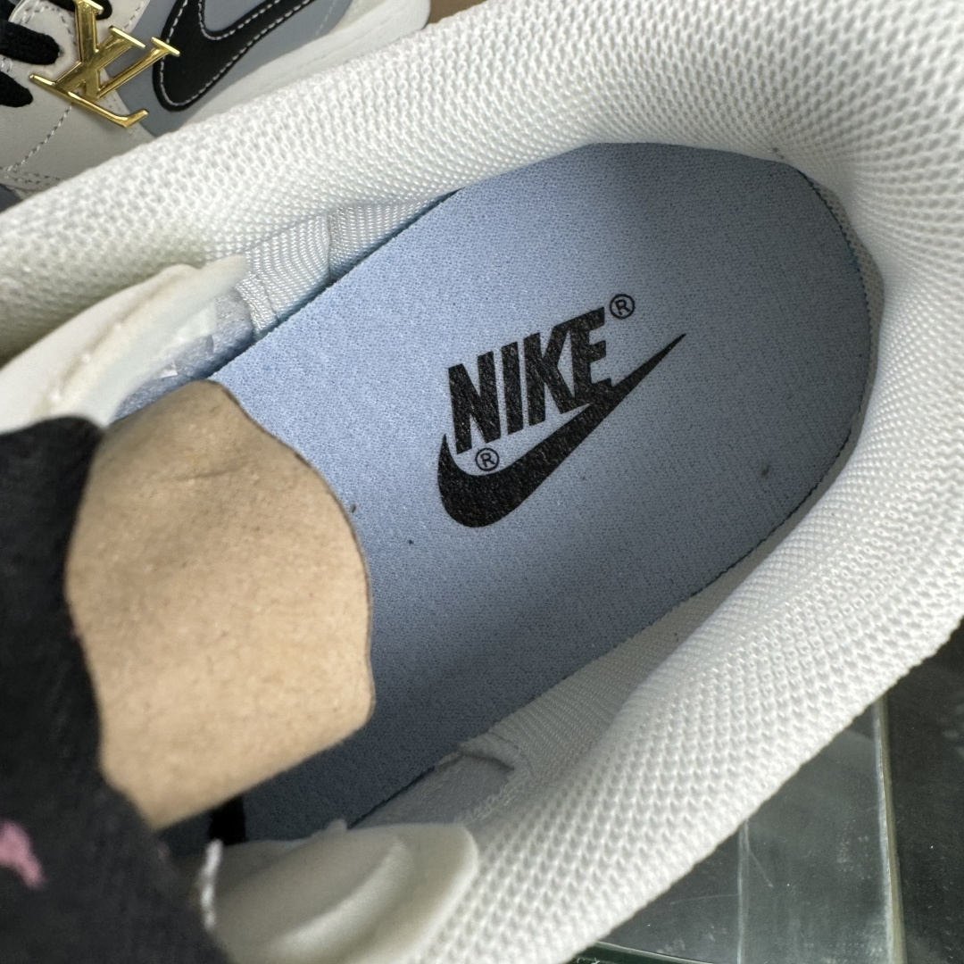 Nike Air Jordan 1 x Travis Scott AJ1倒勾 乔一倒钩 ‘DIY’定制 耐克 低帮文化篮球鞋 DZ2688-005