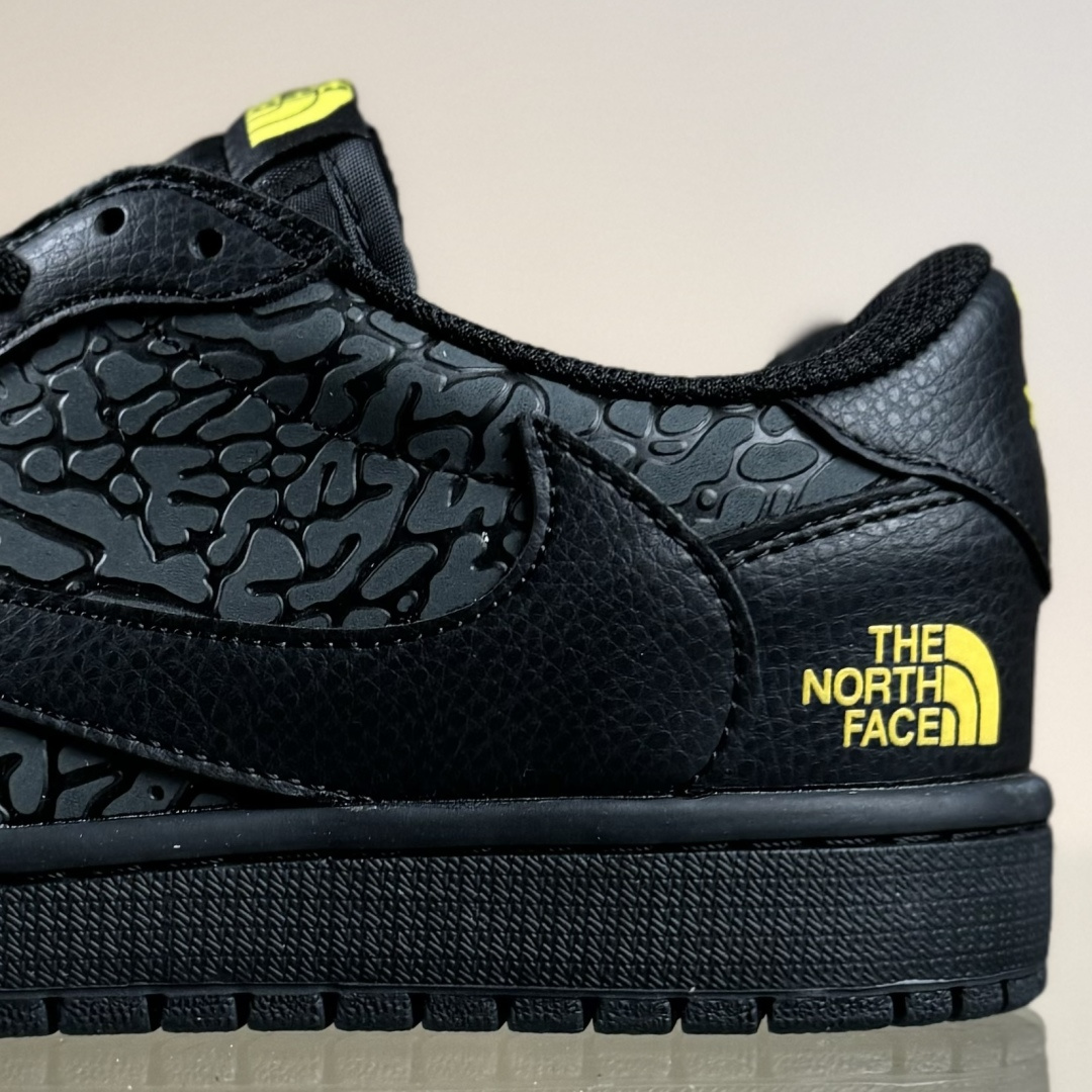 Nike Air Jordan 1 x Travis Scott AJ1倒勾 乔一倒钩 ‘DIY’定制 耐克 低帮文化篮球鞋 DZ5899-043 Nike Air Jordan 1 x Travis Scott AJ1倒勾 乔一倒钩 ‘DIY’定制 耐克 低帮文化篮球鞋 DZ5899-043