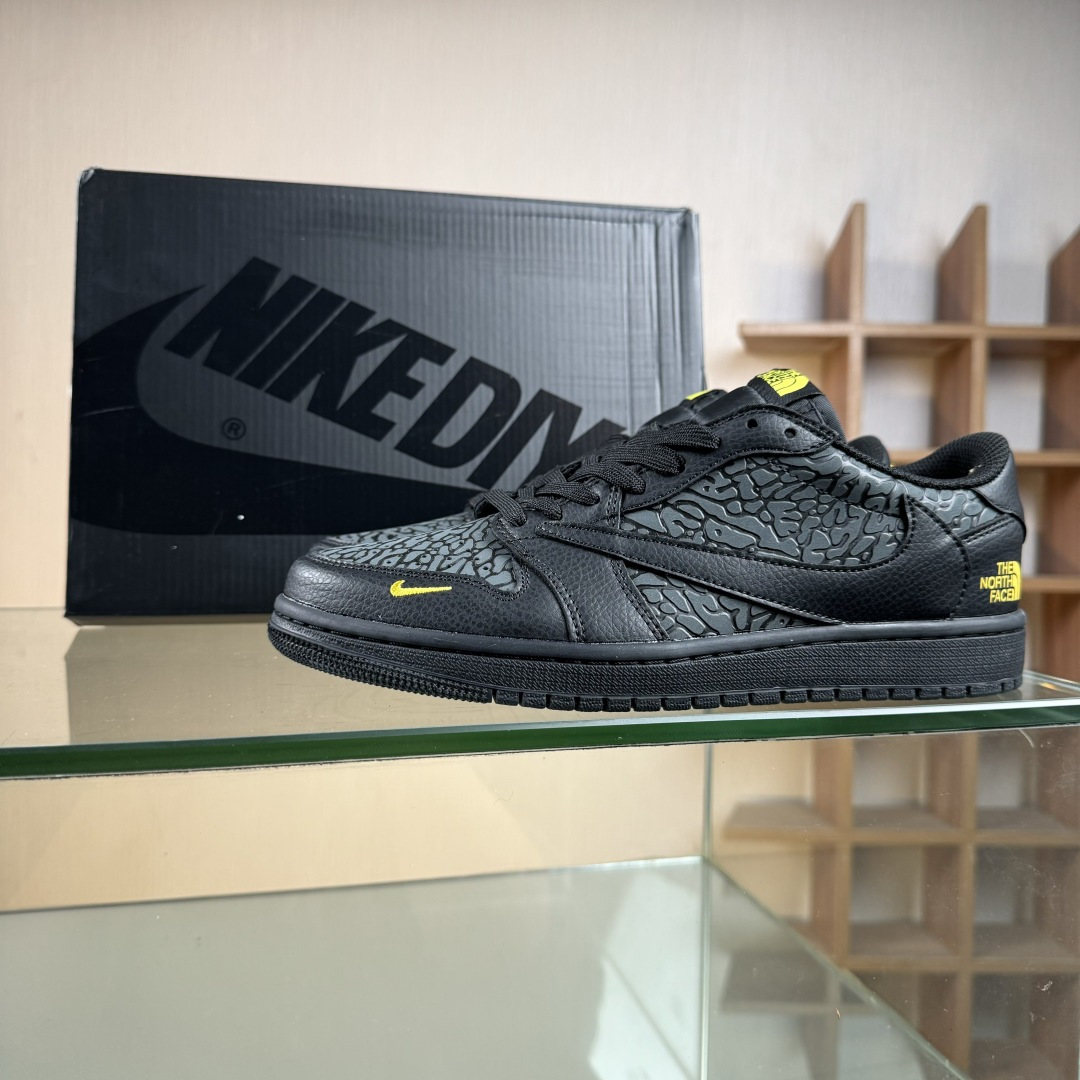 Nike Air Jordan 1 x Travis Scott AJ1倒勾 乔一倒钩 ‘DIY’定制 耐克 低帮文化篮球鞋 DZ5899-043 Nike Air Jordan 1 x Travis Scott AJ1倒勾 乔一倒钩 ‘DIY’定制 耐克 低帮文化篮球鞋 DZ5899-043