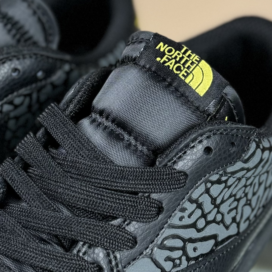 Nike Air Jordan 1 x Travis Scott AJ1倒勾 乔一倒钩 ‘DIY’定制 耐克 低帮文化篮球鞋 DZ5899-043 Nike Air Jordan 1 x Travis Scott AJ1倒勾 乔一倒钩 ‘DIY’定制 耐克 低帮文化篮球鞋 DZ5899-043