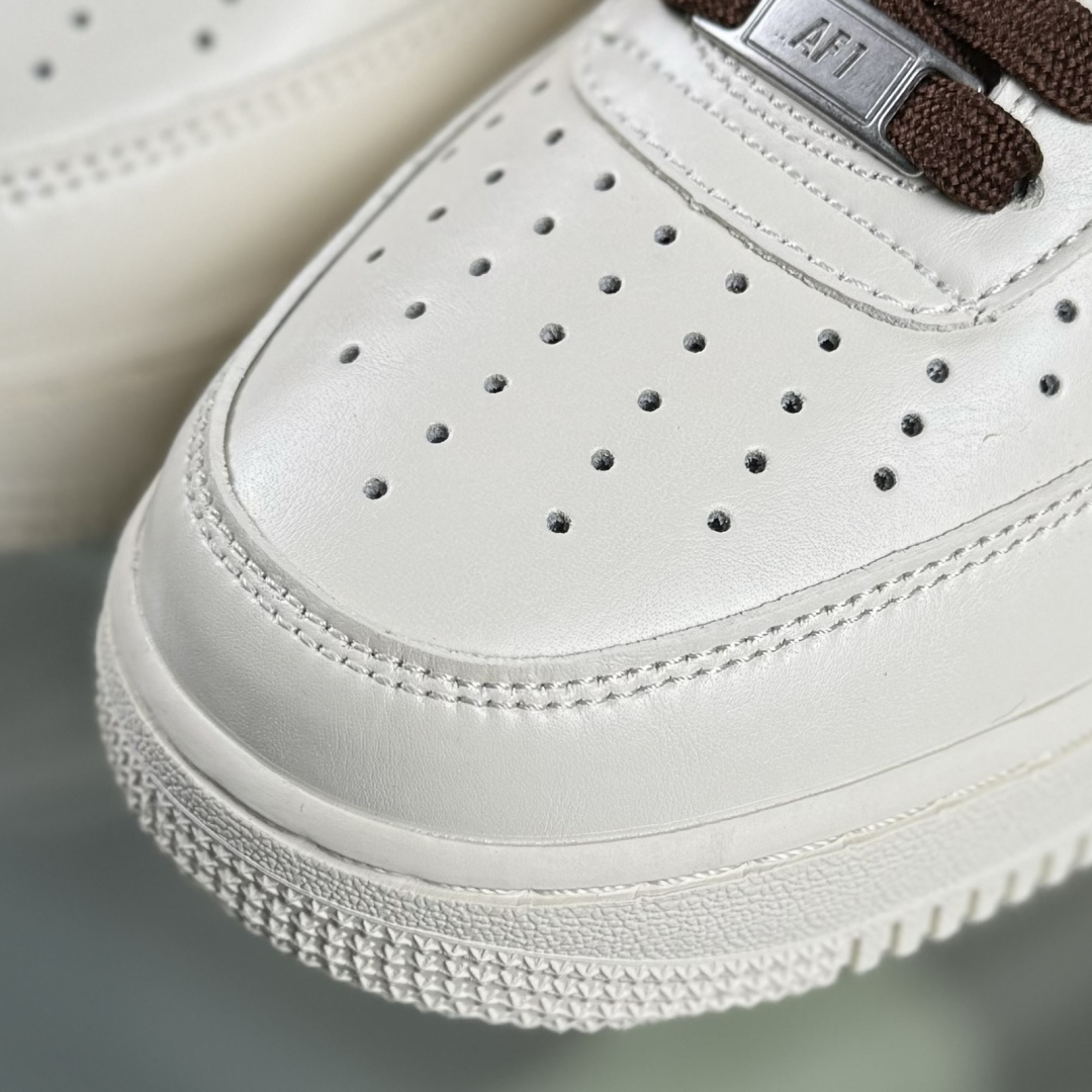 260 Nike Air Force 1'07 Low 奶咖白棕三小勾 空军一号低帮休闲板鞋 NH0601-584-Chinese UA Cheap High Quatity Brand Clothes Bags handbags Sneakers wholesale wholesaler seller from China Factory suppliers Fashion Clothing Shoes best Quality Beautiful Price 260 Nike Air Force 1'07 Low 奶咖白棕三小勾 空军一号低帮休闲板鞋 NH0601-584