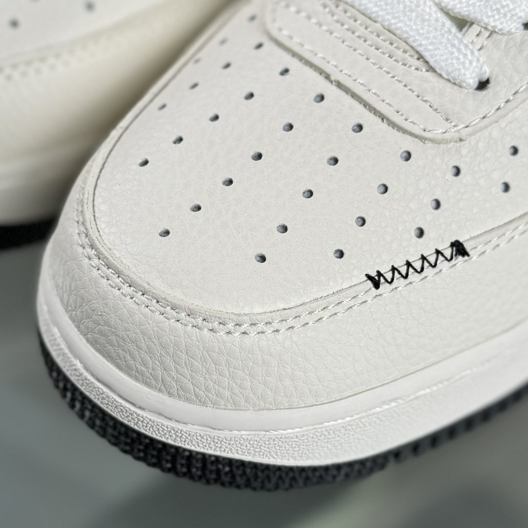 Nike Air Force 1'07 Low 联名 车线米黑勾 空军一号低帮休闲板鞋 LD1999-001 Nike Air Force 1'07 Low 联名 车线米黑勾 空军一号低帮休闲板鞋 LD1999-001