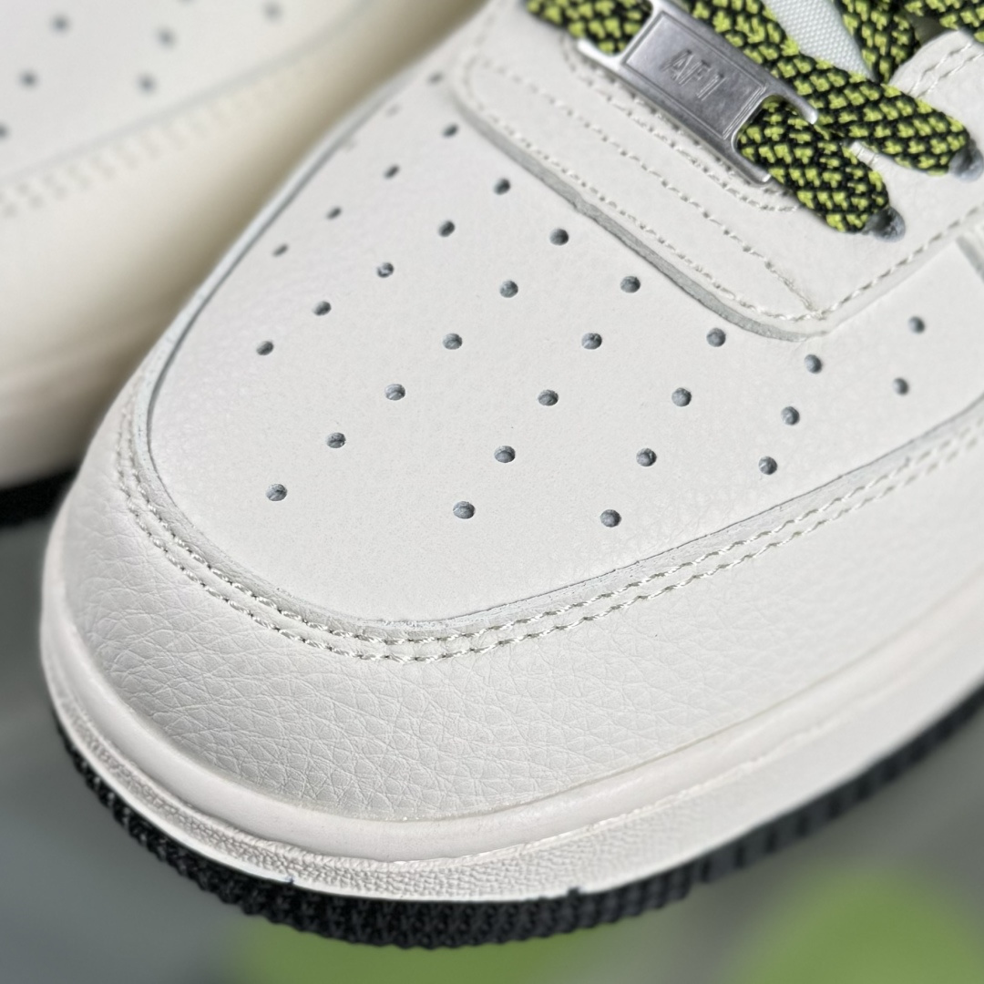 Nike Air Force 1'07 Low 联名 双拼米黑绿 空军一号低帮休闲板鞋 QW5836-023