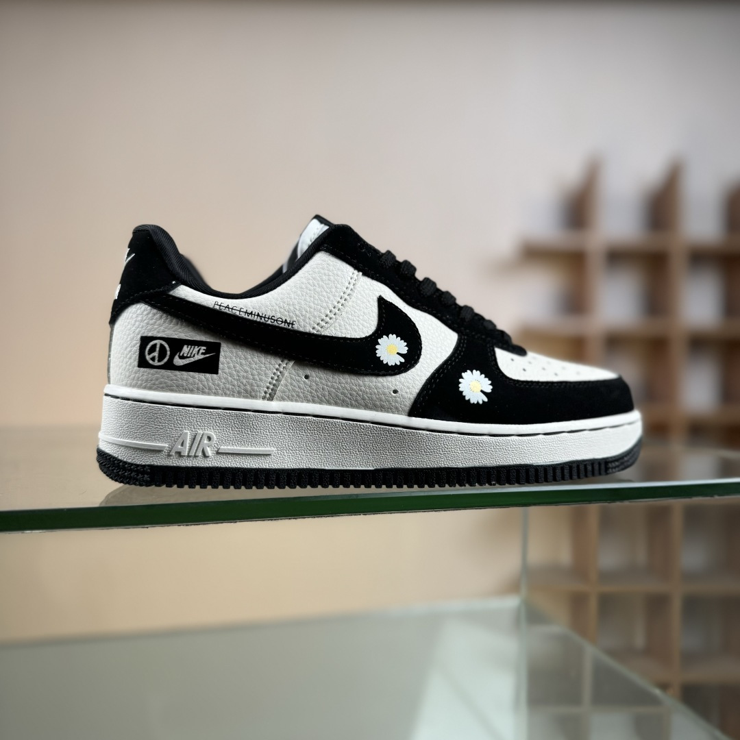 Nike Air Force 1’07 Low 权志龙联名 雏菊米黑勾 空军一号低帮休闲板鞋 LD1999-002