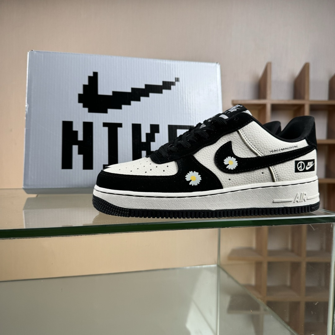 Nike Air Force 1'07 Low 权志龙联名 雏菊米黑勾 空军一号低帮休闲板鞋 LD1999-002