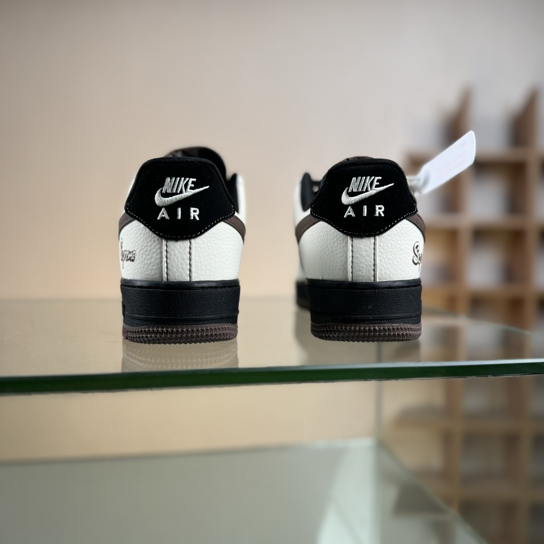 Nike Air Force 1 '07 Low “Superme联名------ 米白黑棕” 高端定制 低帮休闲板鞋 KD1688-004 Nike Air Force 1 '07 Low “Superme联名------ 米白黑棕” 高端定制 低帮休闲板鞋 KD1688-004