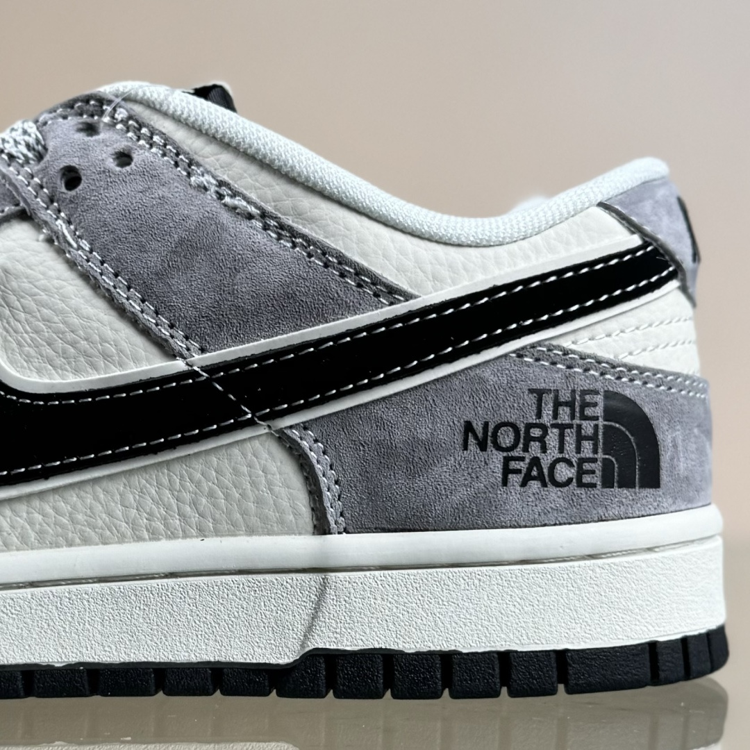 280 Nike SB Dunk Low“ 北面联名—黑灰猪八革” 周年高端定制 低帮休闲板鞋 DN3168-010